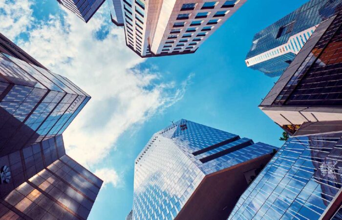Fachadas de edificios modernos en un centro empresarial